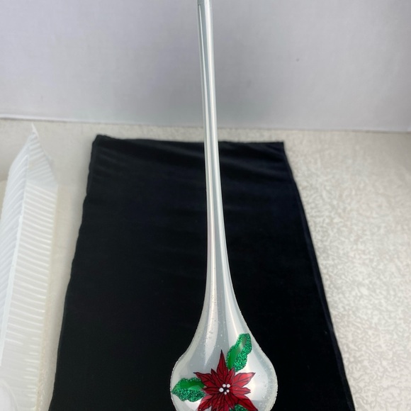 Vintage Tree Pinnacle Top Red Poinsettias Poland Blown White Glass Hand Crafted - Picture 10 of 12